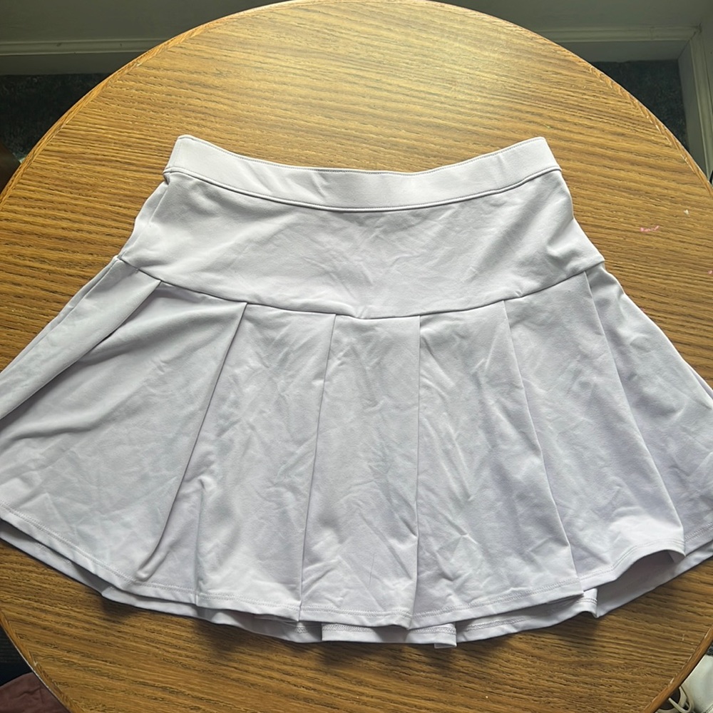 Hollister pastel purple pleated skirt (women’s medium)